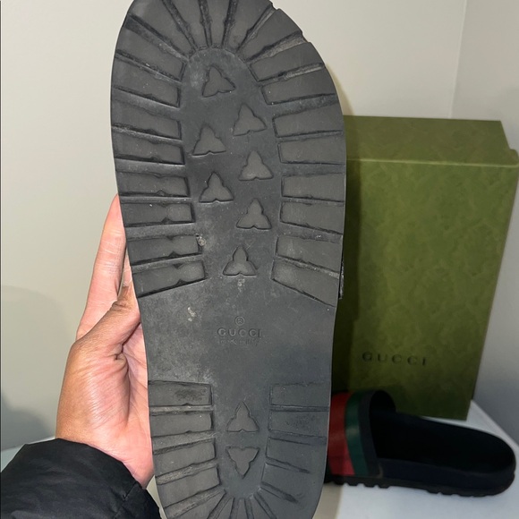 Gucci Men's Black, Red, and Green Slide Sandals - Picture 5 of 12